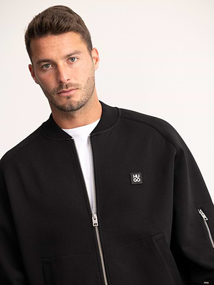 HUGO jacket mercerised black logo ג'קט מרצרייז בצבע שחור עם לוגו מטאל צידי