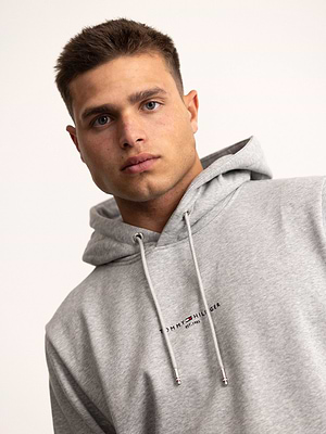 TOMMY HILFIGER hoodie gray small center logo קפוצון בצבע אפור עם לוגו קטן במרכז המוצר - S