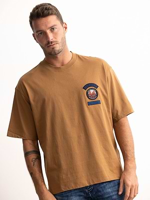 TOMMY HILFIGER t shirt brown חולצה שרוול קצר עם רקמה קטנה בחזית בצבע חום - M