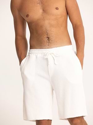 PALM MYKONOS white waffle oversize short pants מכנס אוברסייז בד וופל בצבע לבן (חלק מסט) - l