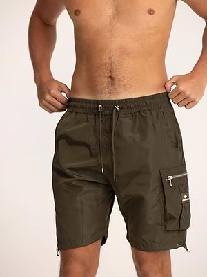 PALM MYKONOS olive green short pants דגמח קצר ניילון בצבע ירוק זית עם רוכסן צידי ולוגו המותג