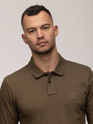 BOSS polo long sleeve green פולו שרוול ארוך בצבע ירוק חאקי לוגו צידי