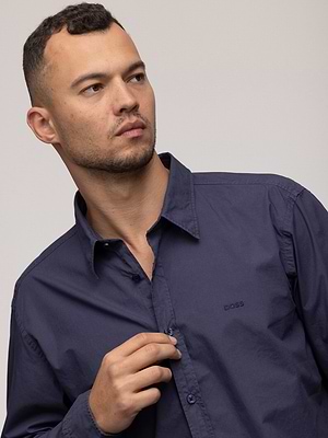 HUGO BOSS blue regular fit  Buttoned shirt חולצה מכופתרת בצבע כחול עם לוגו המותג