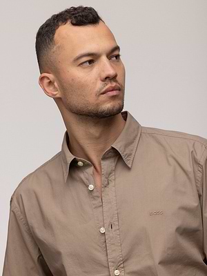 HUGO BOSS brown regular fit  Buttoned shirt חולצה מכופתרת בצבע כאמל עם לוגו המותג