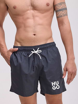 HUGO swimshort black small logo בגד ים בצבע שחור עם הלוגו המותג צידי