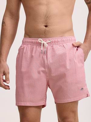GANT swimshort light pink stripe  בגד ים בצבע ורוד לבן פסים לוגו המותג