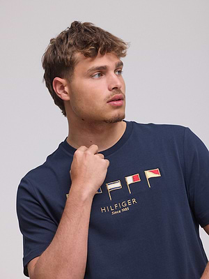 TOMMY HILFIGER logo t shirt חולצה בצבע נייבי עם רקמות דגלים בחזית המוצר - M