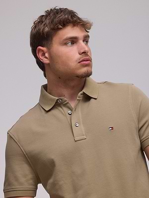TOMMY HILFIGER polo dark beige small logo פולו סלים פיט בצבע בז' כהה עם לוגו קטן - xl
