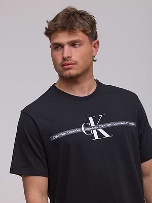 CALVIN KLEIN logo t shirt חולצה בצבע שחור עם פס רוחבי לוגו המותג באמצע - M