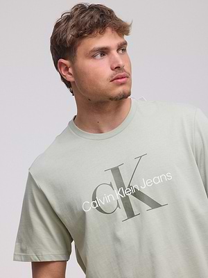 CALVIN KLEIN logo t shirt חולצה בצבע ירוק עדין לוגו במרכז CK - M