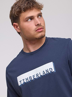 TIMBERLAND  logo t shirt חולצה בצבע כחול ריבוע לבן במרכז המוצר