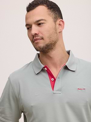 GANT polo contrast green pink חולצת פולו בצבע פיסטוק מעושן עם פס ורוד עתיק (regular fit)