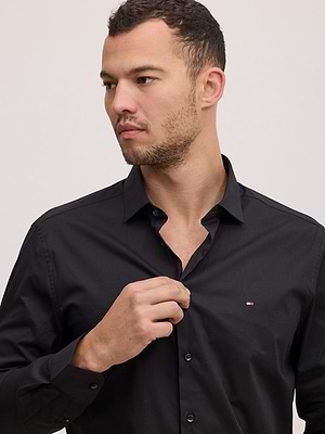 TOMMY HILFIGER black shirt tailor made slim fit מכופתרת בצבע שחור לוגו קטן