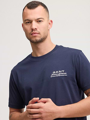 GANT t shirt small logo חולצה בצבע נייבי עם לוגו רקום american sportwear