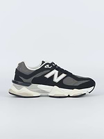 NEW BALANCE 9060 U9060510 סניקרס בצבע שחור משולב לבן