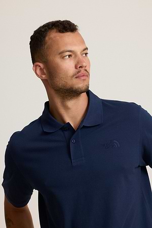 THE NORTH FACE navy tone on tone polo פולו בצבע נייבי עם רקמת המותג בצבע נייבי טון על טון