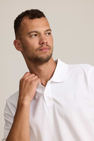 THE NORTH FACE white on white polo פולו בצבע לבן על לבן עם רקמת המותג צידי טון על טון - xl