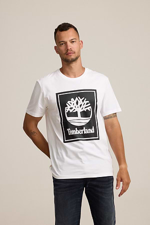 TIMBERLAND  logo t shirt חולצה בצבע לבן עם לוגו ריבוע שחור במרכז המוצר - xxl