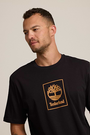 TIMBERLAND logo t shirt חולצה בצבע שחור עם ריבוע במרכז המוצר P-122
