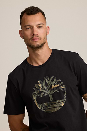 TIMBERLAND logo t shirt חולצה בצבע שחור עם הדפס במרכז המוצר קומופלאש P-130