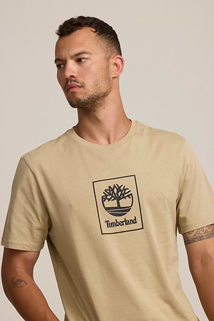 TIMBERLAND  logo t shirt חולצה בצבע בז' עם ריבוע במרכז המוצר+ לוגו - xxl