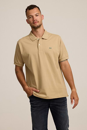 LACOSTE polo short sleeve פולו לקוסט בצבע בז' 02S עם התנין האייקוני (REGULAR FIT)