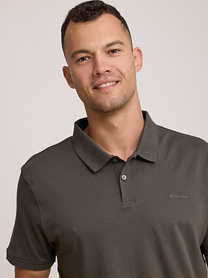 CALVIN KLEIN logo polo shirt חולצת פולו שרוול קצר לוגו טון על טון בצבע חום אבן