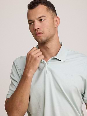 CALVIN KLEIN logo polo shirt חולצת פולו שרוול קצר לוגו טון על טון בצבע ירוק עדין