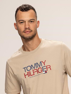 TOMMY HILFIGER beige t shirt חולצה בצבע בז' עם הדפס בחזה X-34