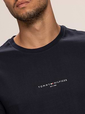 TOMMY HILFIGER navy t shirt חולצה בצבע נייבי עם הדפס  X-29