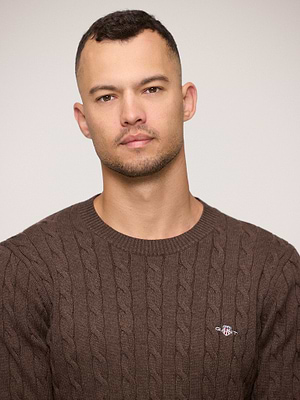 GANT casual cotton cable c-neck black brown melange סריג צמות קלאסי בצבע חום שוקולד