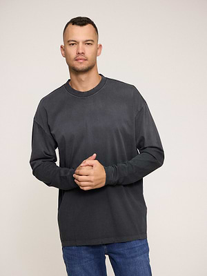 PALM MYKONOS super vintage t shirt long sleeve dark grey חולצה ארוכה בצבע אפור כהה עם קרעים בצווארון oversize
