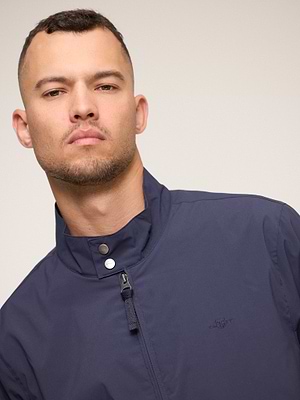 GANT lightweught harrington jacket ג'קט קל בצבע נייבי לוגו טון על טון